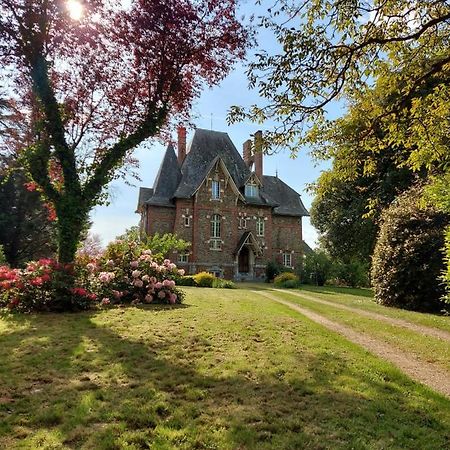 Le Manoir Des Rochers Bouere Buitenkant foto