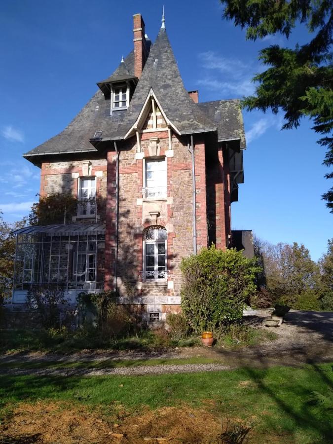 Le Manoir Des Rochers Bouere Buitenkant foto