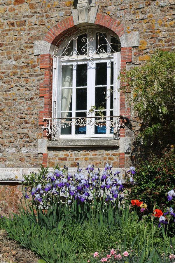 Le Manoir Des Rochers Bouere Buitenkant foto